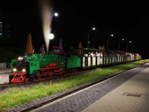 Parkeisenbahn Dresden, Nachtfahrt, Dampflok